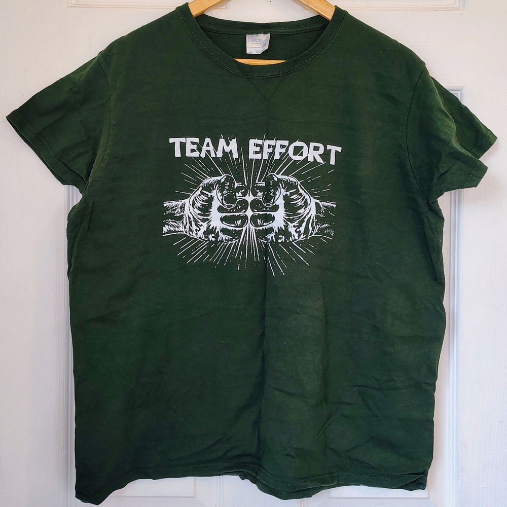 Gildan Team Effort Dark Green T-Shirt